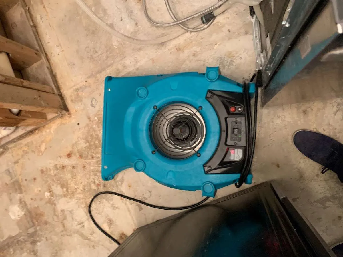 Air mover drying equipment for Mold Remediation & Removal in Fayetteville